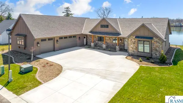 220 Laclaire Street, Lake Crystal, MN 56055