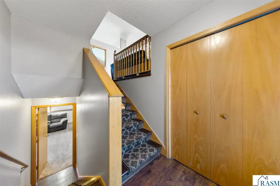 729 O'Brien Parkway, Belle Plaine, MN 56011 - #2