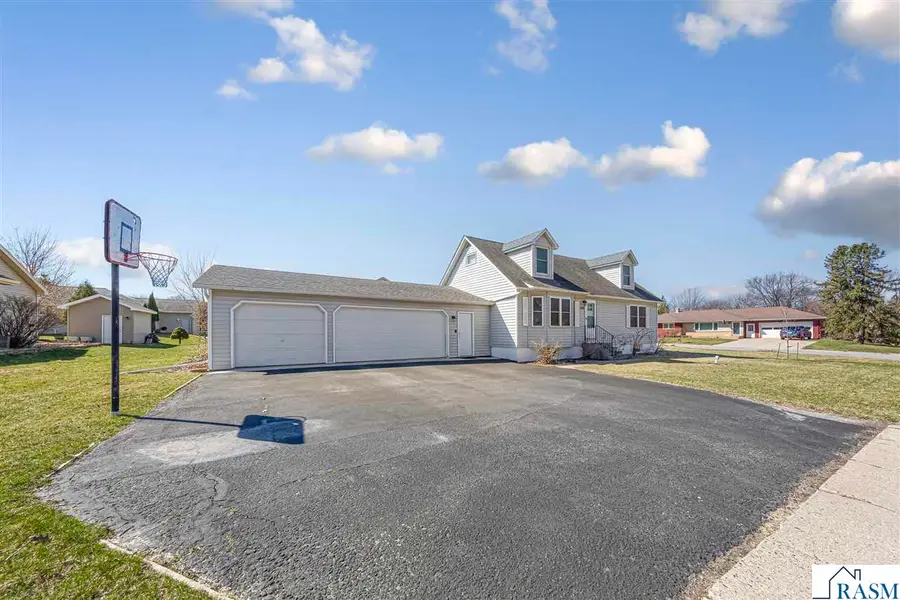 549 Marie Lane, North Mankato, MN 56003 - #2