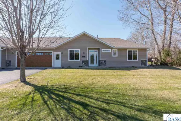 725 Augusta Drive, Mankato, MN 56001