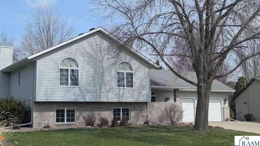 2234 Northridge Drive, North Mankato, MN 56003 - #3