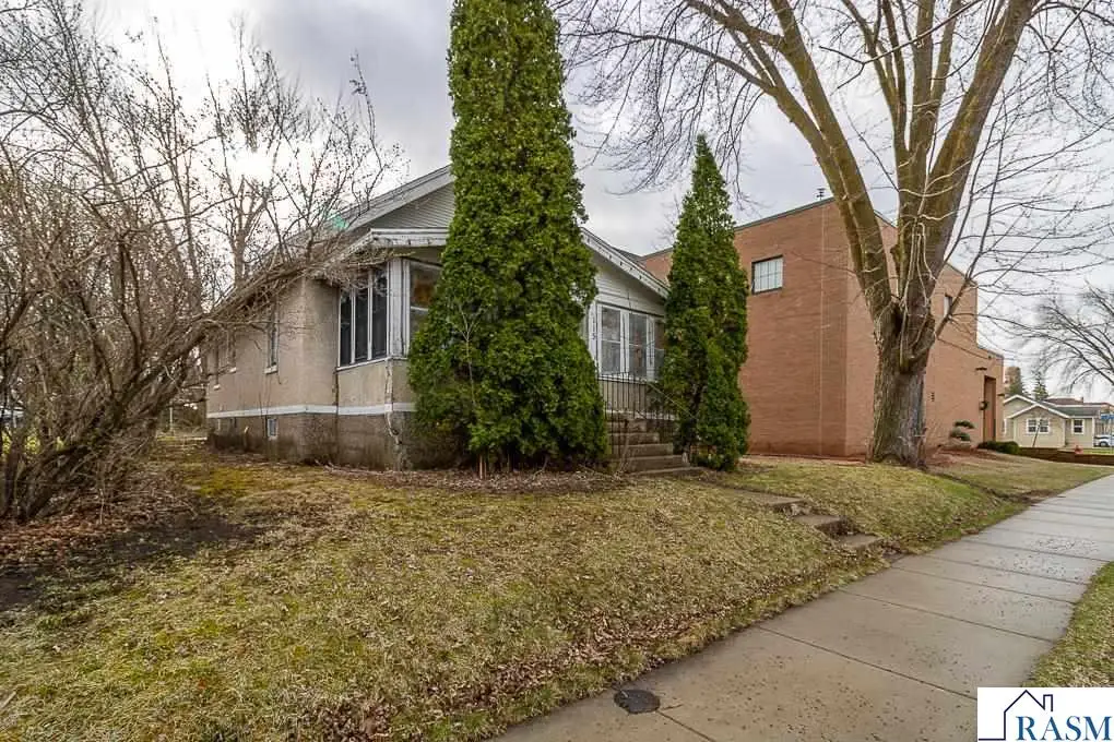 115 N Lexington Avenue, Le Center, MN 56057 - #1