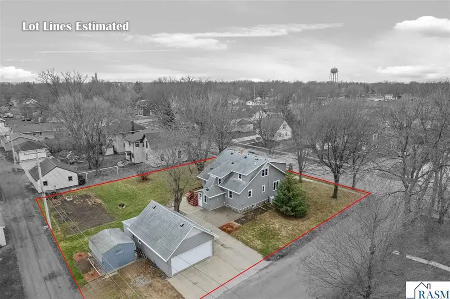 1628 Ford Ave N, Glencoe, MN 55336 - #2