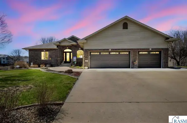 116 Sunburst Circle, Mankato, MN 56001