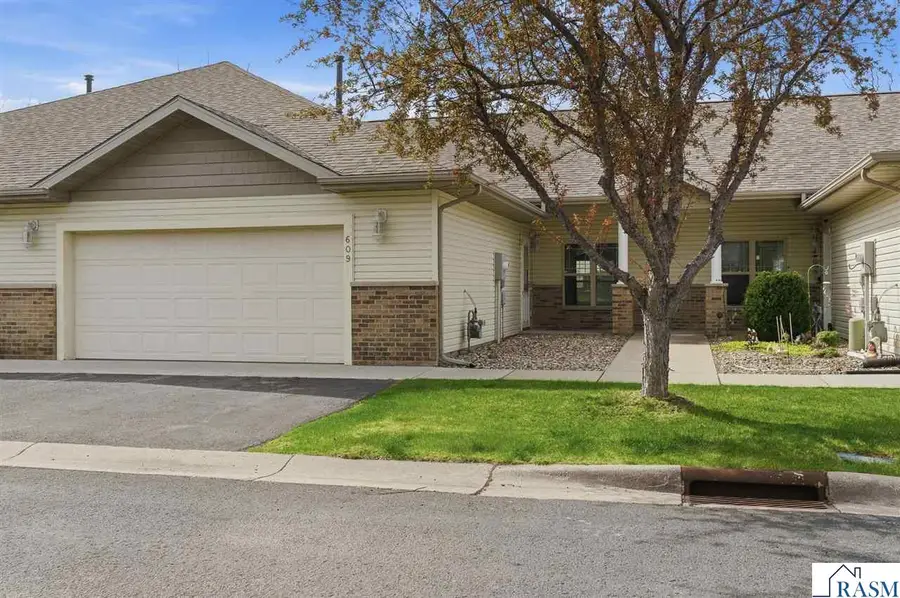 609 Dublin Court, Mankato, MN 56001 - #2