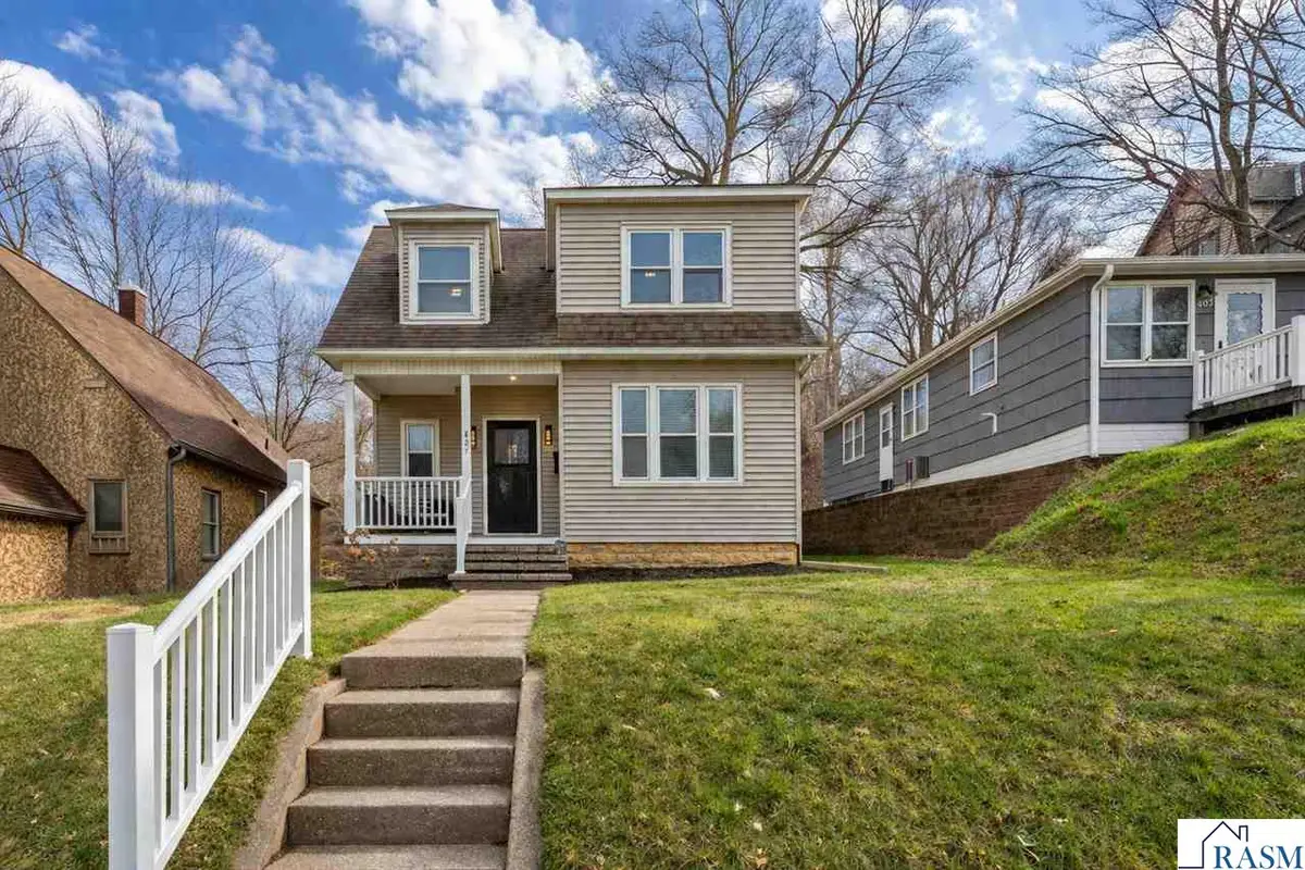 407 E Pleasant Street, Mankato, MN 56001 - #1