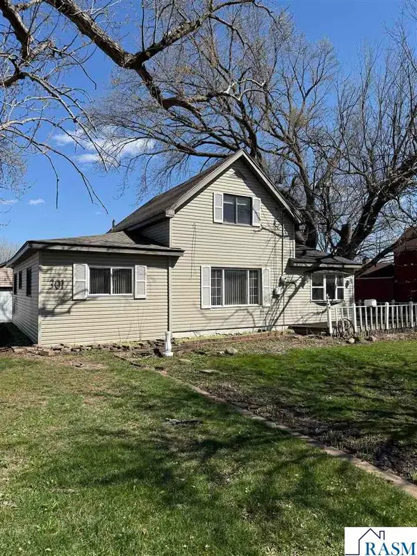 301 SE 5th Avenue, Mapleton, MN 56065
