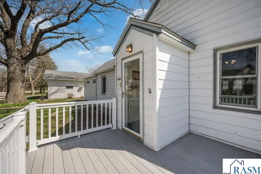 1010 E 5th Street, Blue Earth, MN 56013 - #3