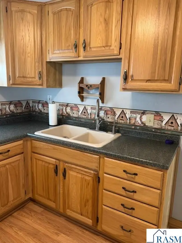 503 E 7th Street, Blue Earth, MN 56013 - #3