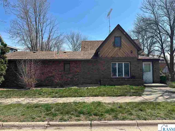 202 N Lincoln Street, Lake Crystal, MN 56055