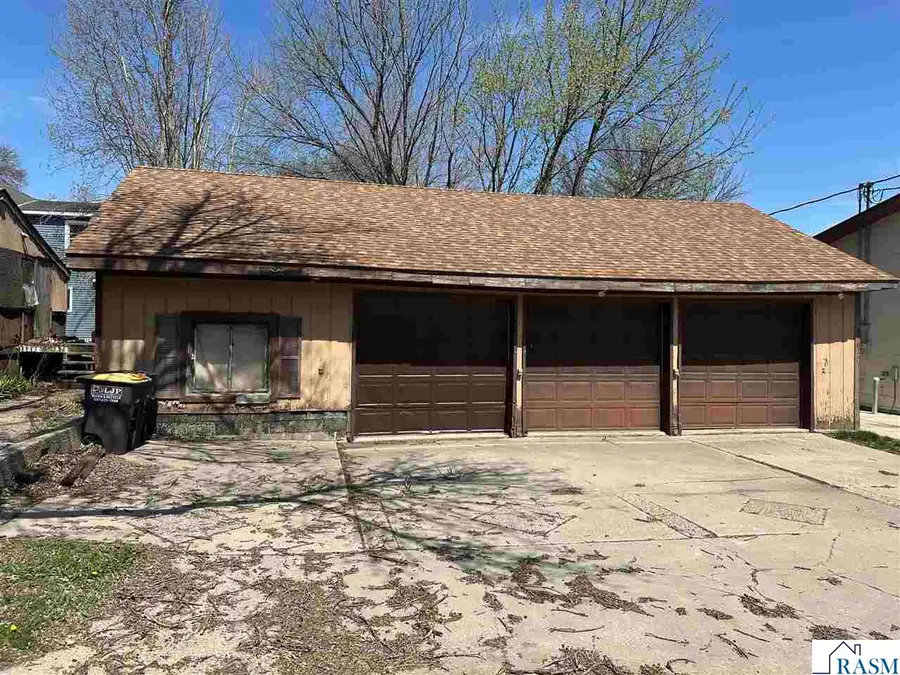 202 N Lincoln Street, Lake Crystal, MN 56055 - #3