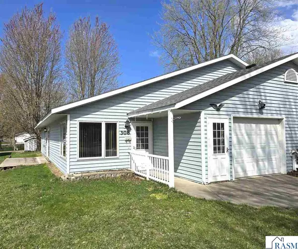 308 Renville Street, Winthrop, MN 55396