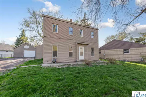 1125 Warren Street, Mankato, MN 56001