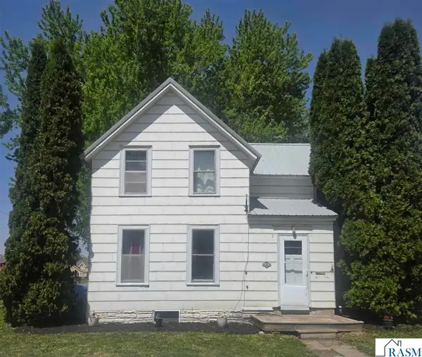 391 W Franklin Street, Wells, MN 56097