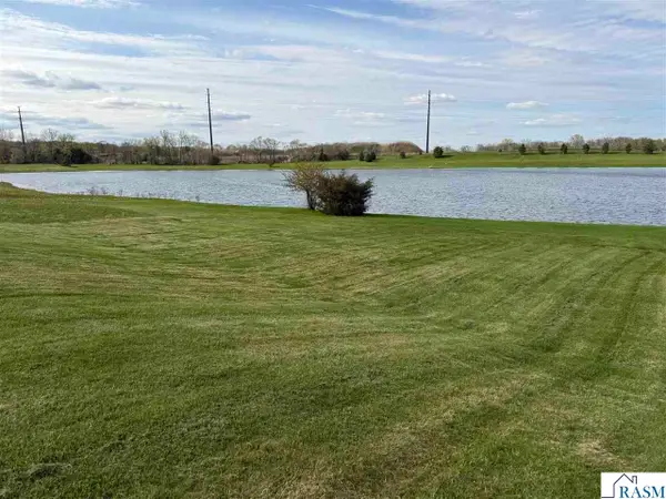 2412 Lake Avenue, New Ulm, MN 56073