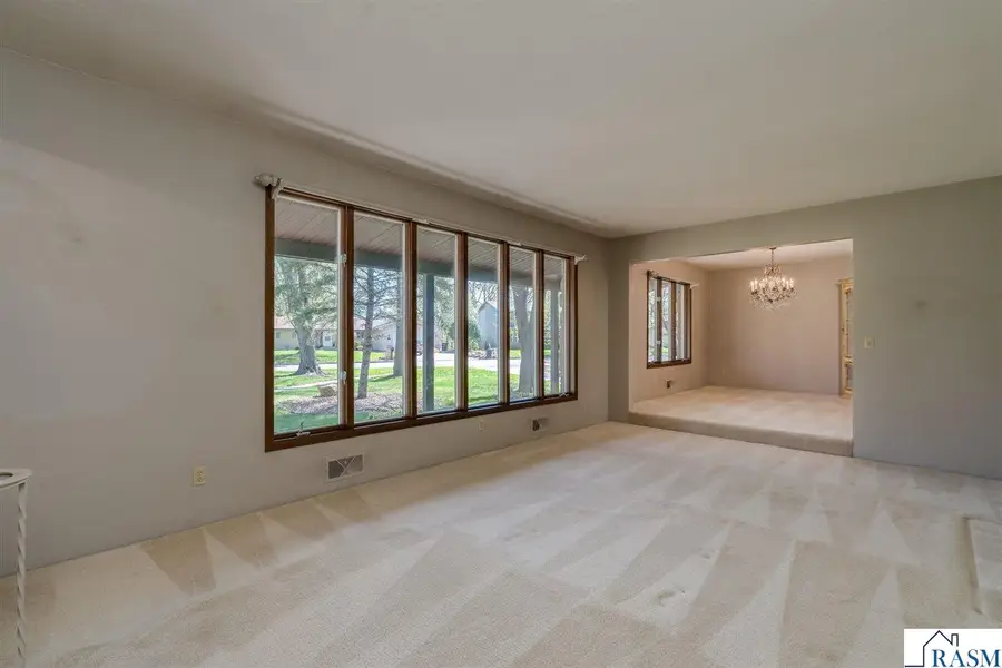 1605 Sherwood Drive, North Mankato, MN 56003 - #3