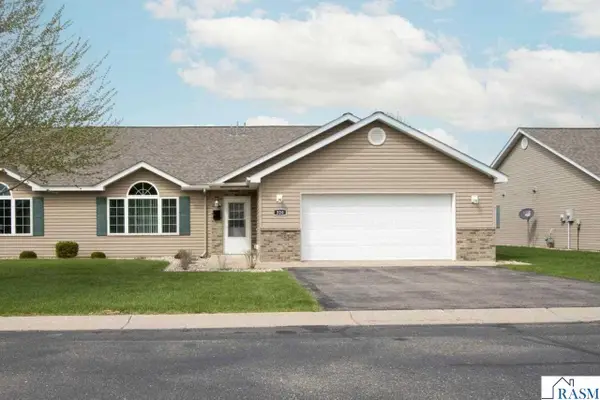 320 Gull Path, Mankato, MN 56001