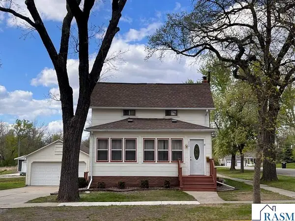 202 W 1st Street, Blue Earth, MN 56013
