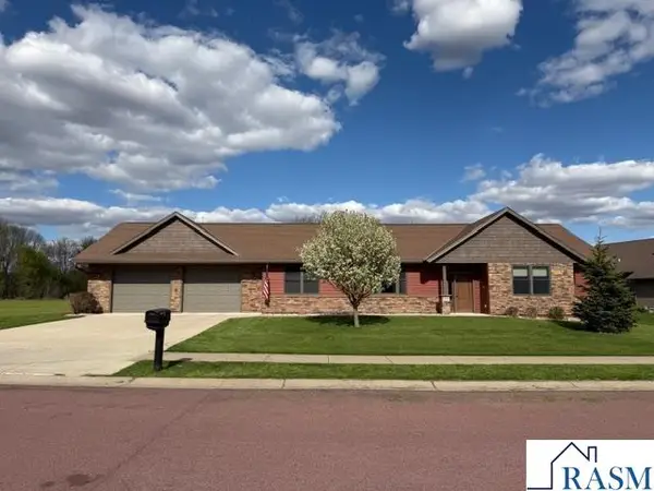 153 Creekside Drive, Mankato, MN 56001