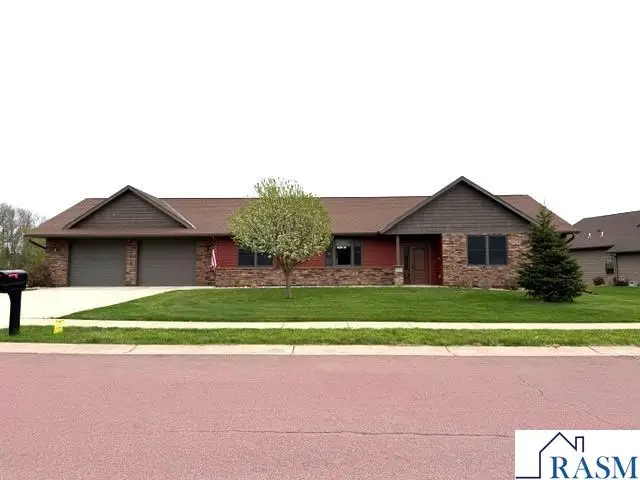 153 Creekside Drive, Mankato, MN 56001 - #2