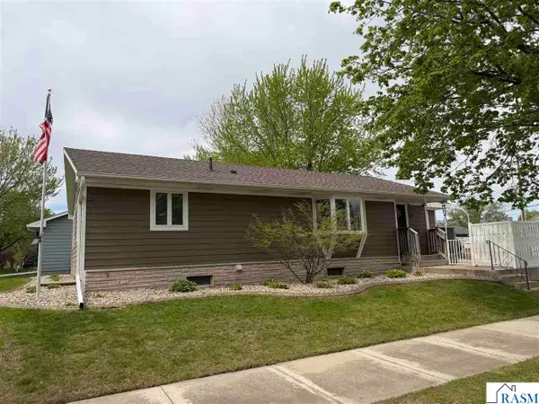 1025 S Payne Street, New Ulm, MN 56073