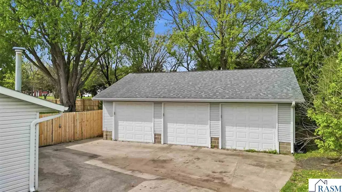 309 NW 8th Avenue, Waseca, MN 56093 - #1