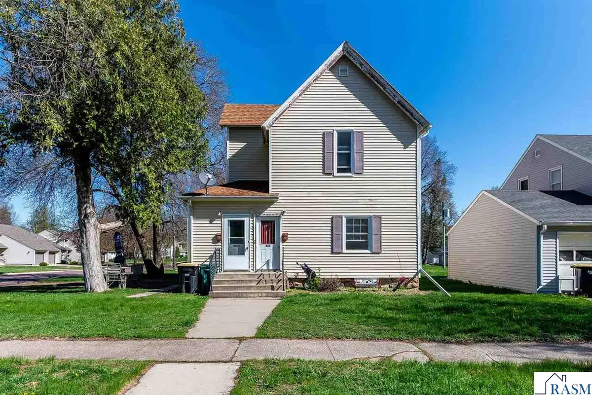 405 E 8th Street, Blue Earth, MN 56013 - #1