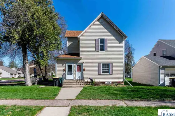405 E 8th Street, Blue Earth, MN 56013
