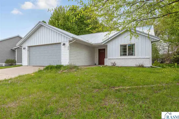 308 Tanager Road, Mankato, MN 56001