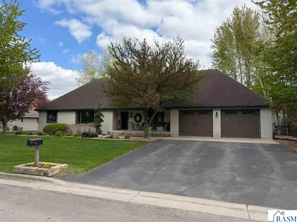5 Whitney Lane, New Ulm, MN 56073