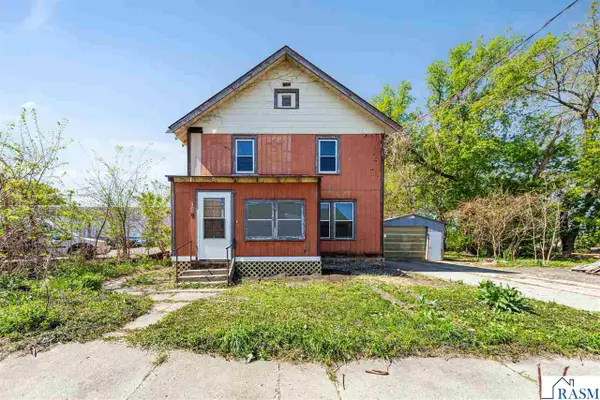 129 W Ruth Street, Mankato, MN 56001