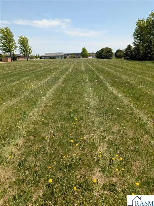 TBD Premier Drive, Mankato, MN 56001-0000