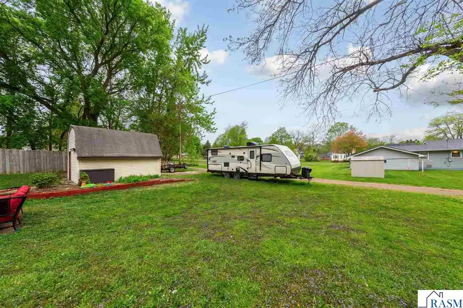 220 S Montgomery Avenue, Le Center, MN 56057 - #2