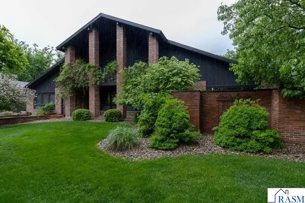 710 Summit Avenue, New Ulm, MN 56073