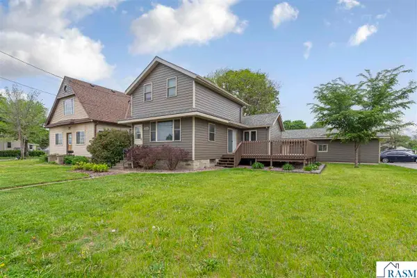1406 3rd Avenue, Mankato, MN 56063