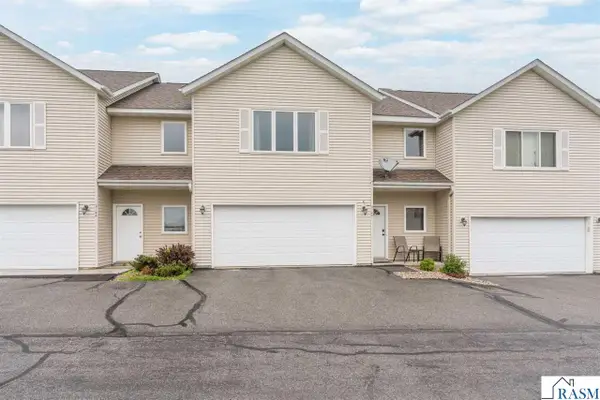 2142 Willow Trail, North Mankato, MN 56003