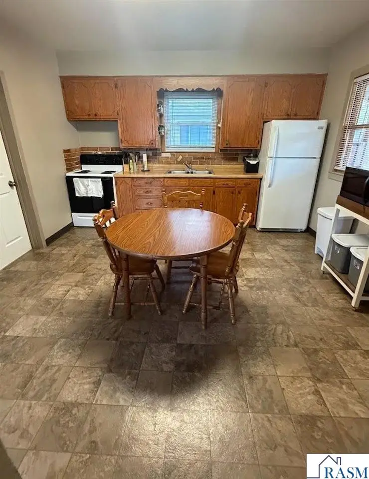 902 N 5th Street, Mankato, MN 56001 - #3
