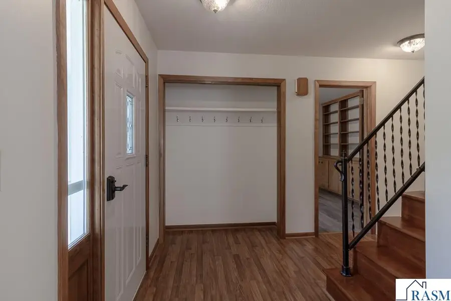 322 E Blue Earth Street, Lake Crystal, MN 56055 - #3