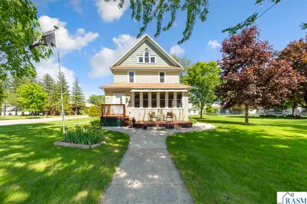 580 6th Street, Lafayette, MN 56054