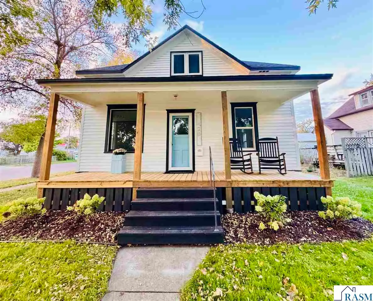 420 SW Walnut Street, Sleepy Eye, MN 56085 - #1