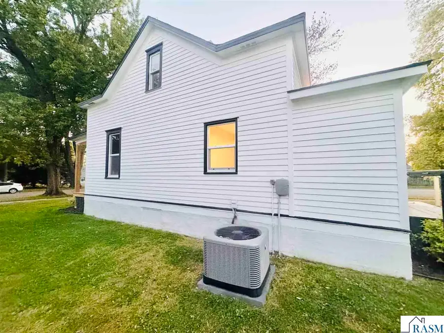 420 SW Walnut Street, Sleepy Eye, MN 56085 - #3