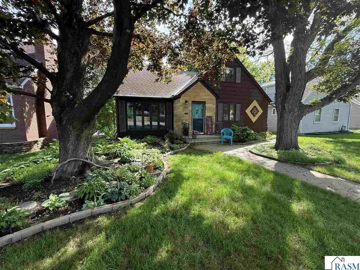 805 S Broadway, New Ulm, MN 56073 - #1