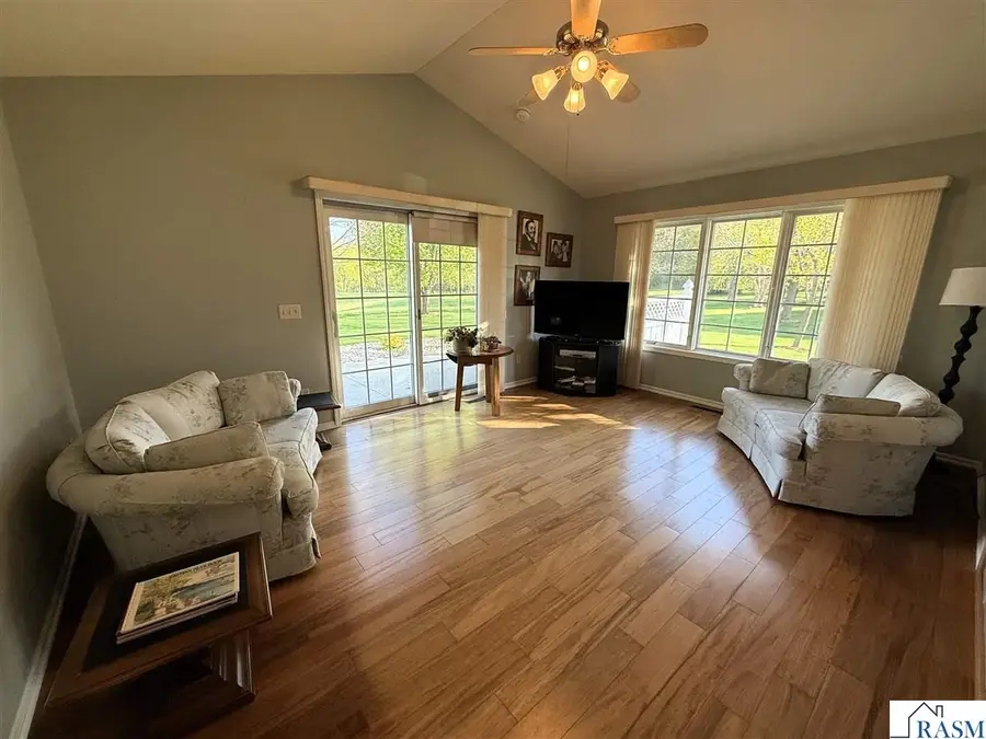 909 Cottonwood, New Ulm, MN 56073 - #2