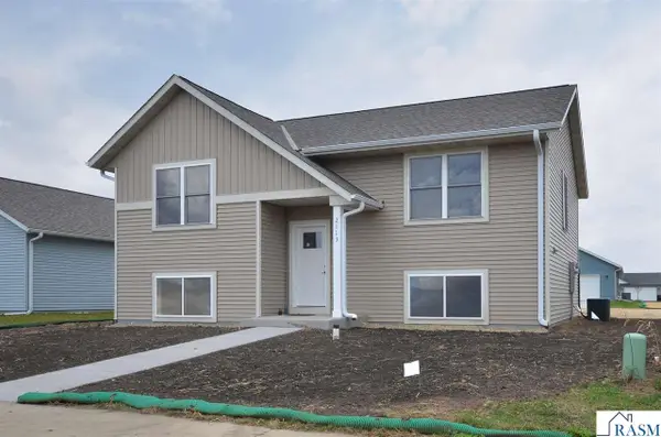2113 Lunden Street, St. Peter, MN 56082