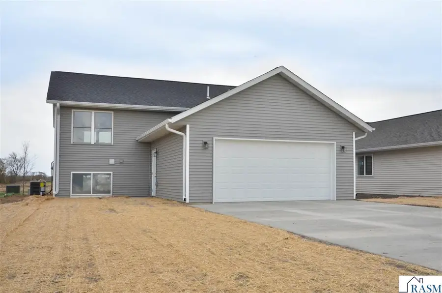 2105 Lunden Street, Saint Peter, MN 56082 - #3