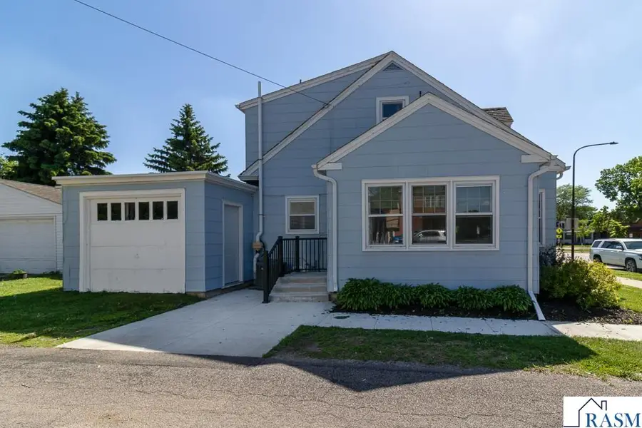 717 N 5th Street, New Ulm, MN 56073 - #3