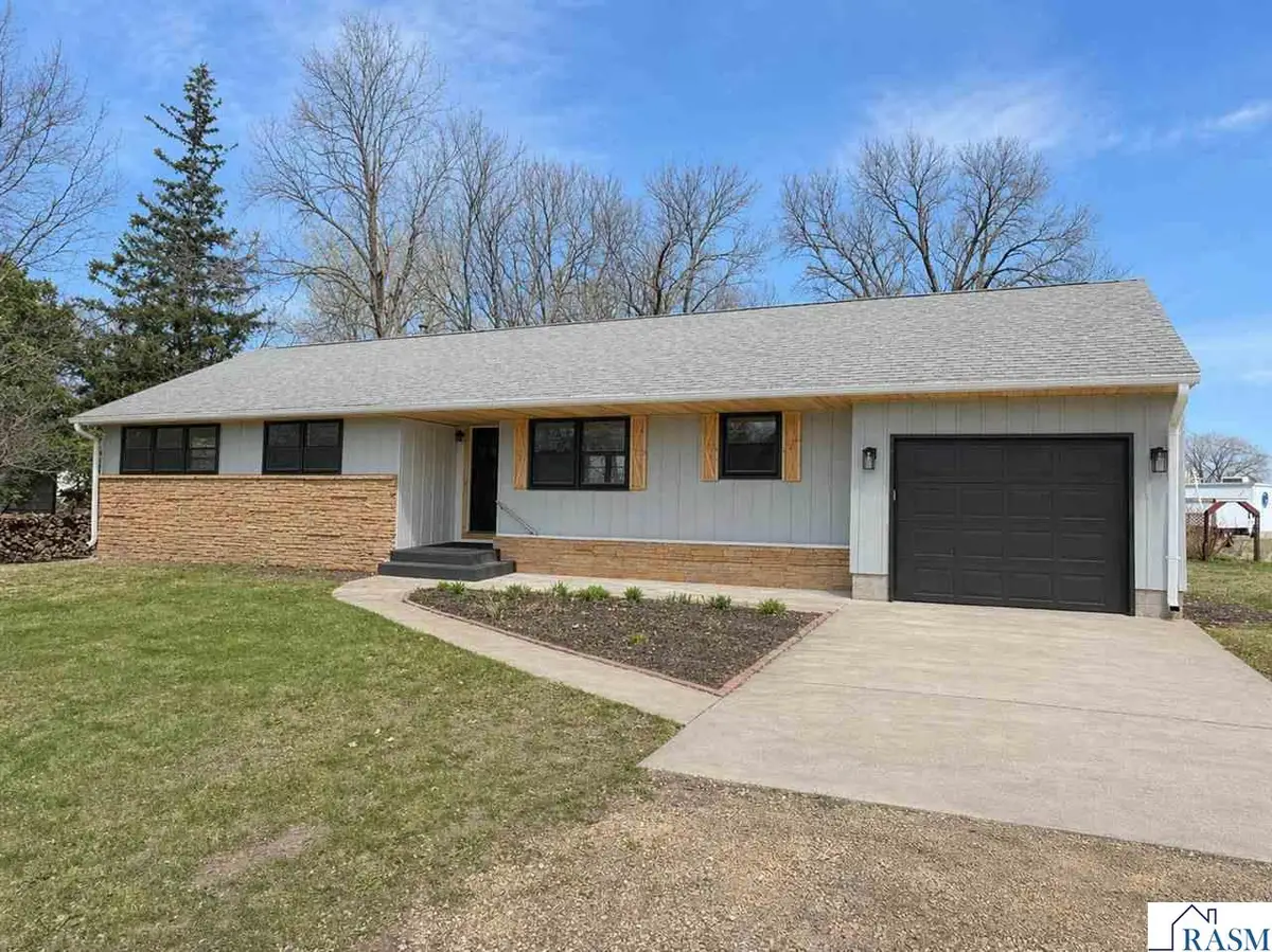 1458 Lookout Drive, North Mankato, MN 56003 - #1