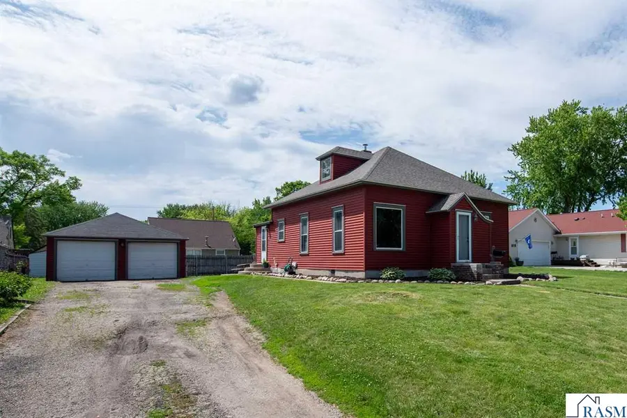 908 SW 3rd Street, Waseca, MN 56093 - #2