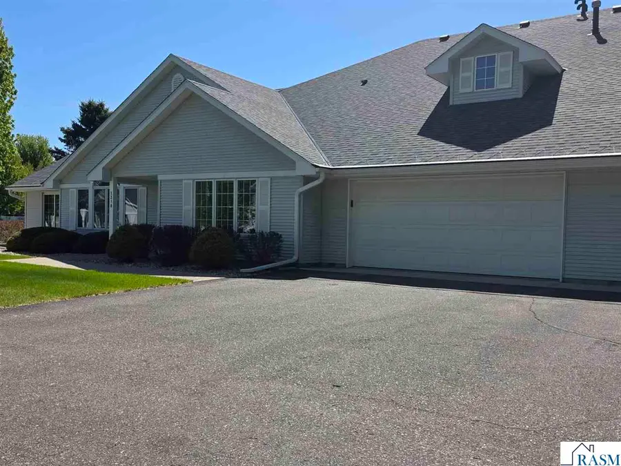 1310 PINE POINT Curve, Saint Peter, MN 56082 - #3