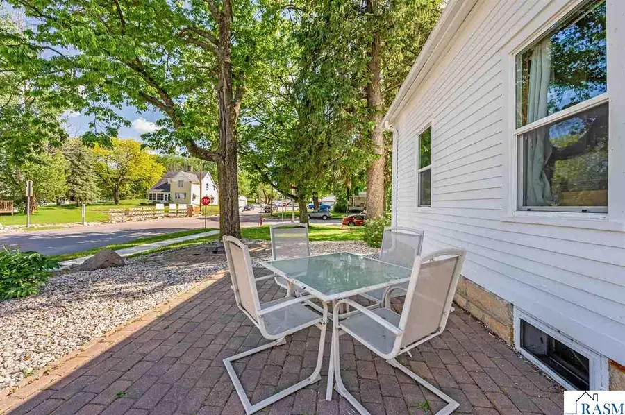 212 E Main Street, Saint Clair, MN 56080 - #2